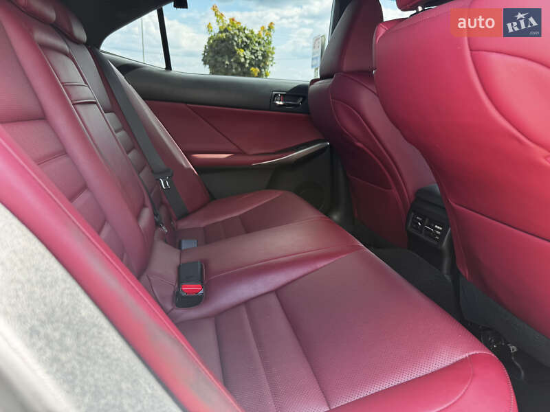 Седан Lexus IS 2015 в Киеве фото 23 Седан Lexus IS 2015 в Киеве