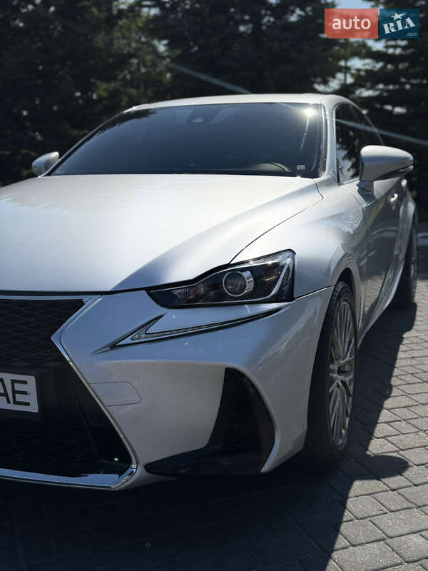Седан Lexus IS 2017 в Одессе
