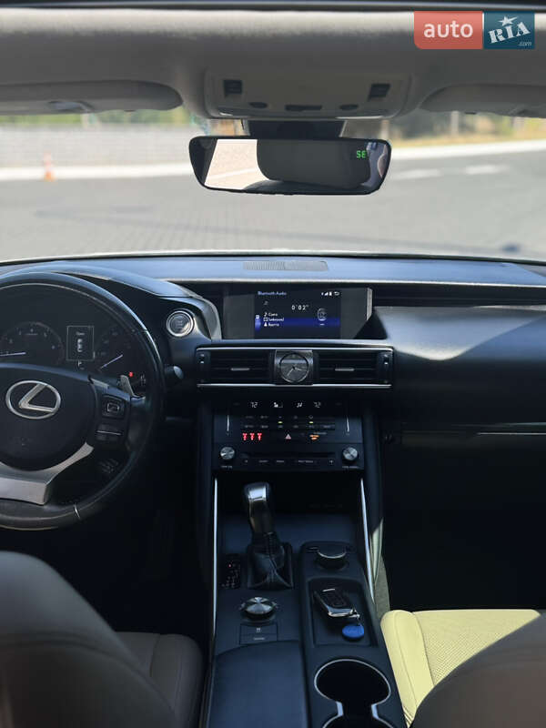 Седан Lexus IS 2017 в Одессе