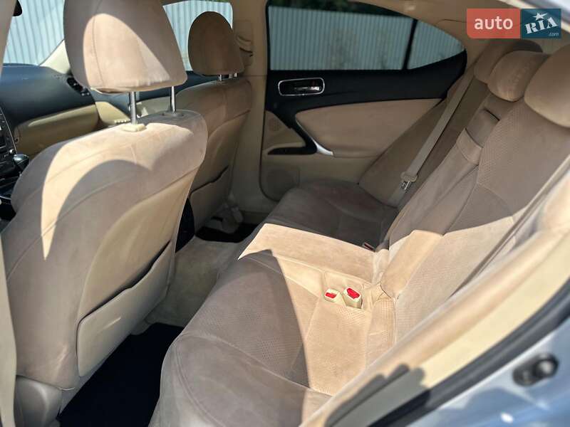 Седан Lexus IS 2006 в Виннице