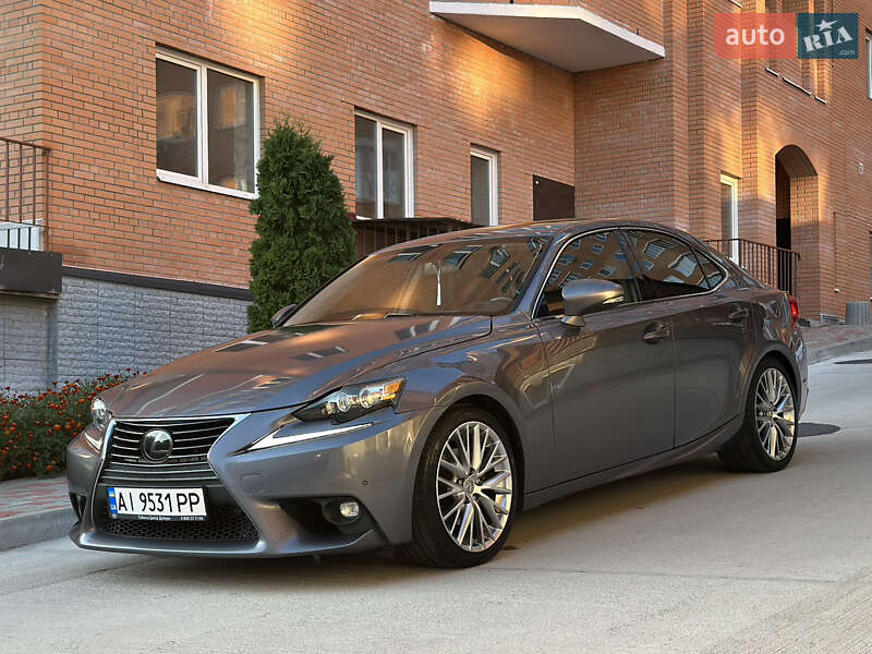Седан Lexus IS 2014 в Киеве