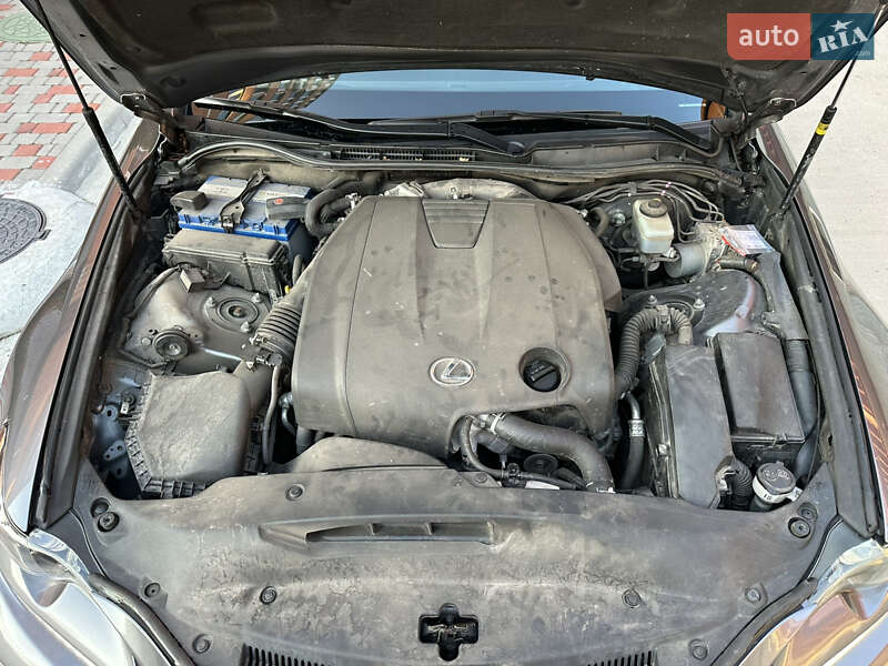 Седан Lexus IS 2014 в Киеве