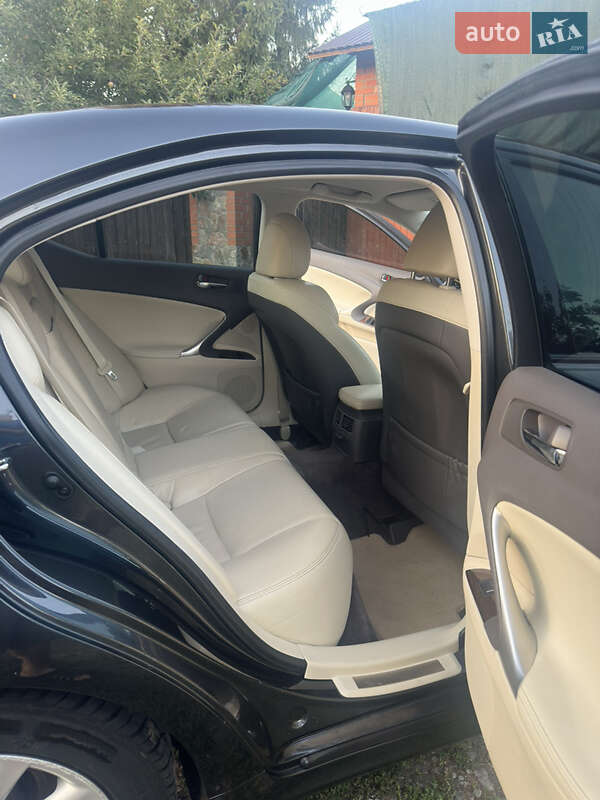 Седан Lexus IS 2010 в Олександрії фото 12 Седан Lexus IS 2010 в Олександрії