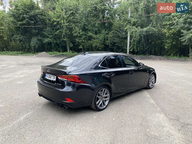 Седан Lexus IS 2018 в Киеве