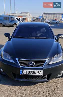 Седан Lexus IS 2012 в 