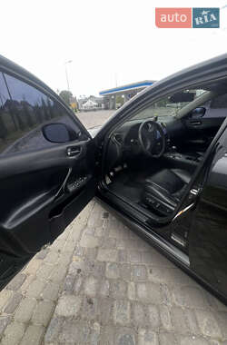 Седан Lexus IS 2005 в 
