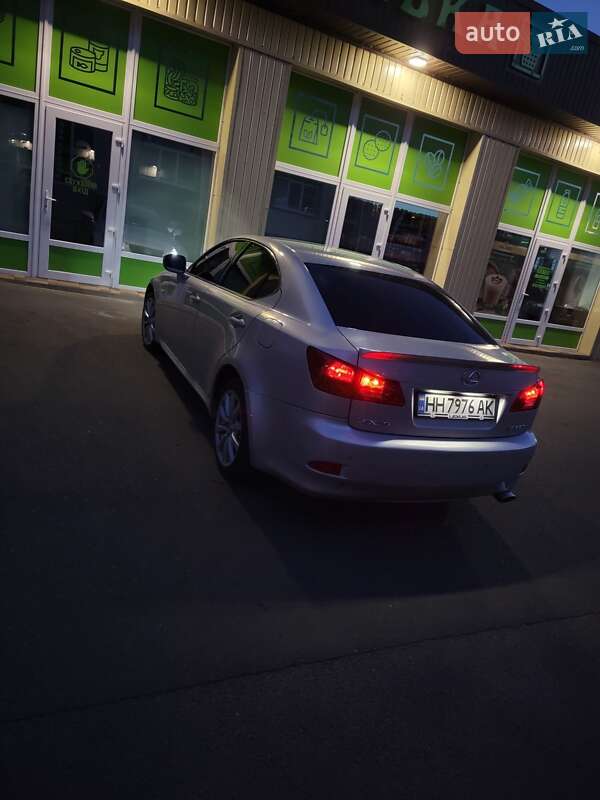 Седан Lexus IS 2006 в Измаиле