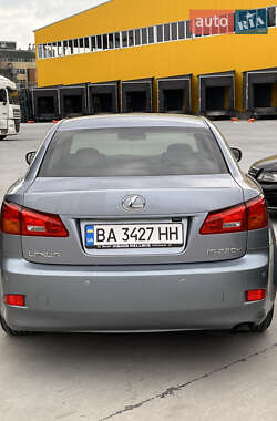 Седан Lexus IS 2006 в 