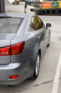 Седан Lexus IS 2006 в 