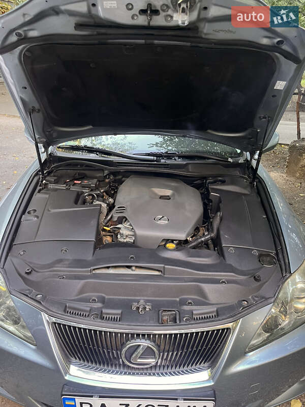 Седан Lexus IS 2006 в Кропивницком