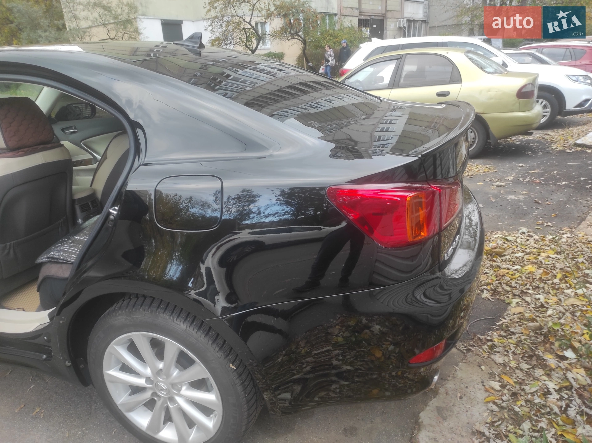 2010 Lexus IS - мініатюра 2