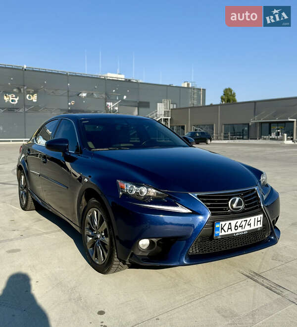 Седан Lexus IS 2013 в Киеве