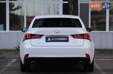 Седан Lexus IS 2013 в 