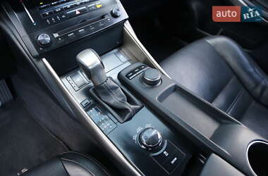 Седан Lexus IS 2013 в 