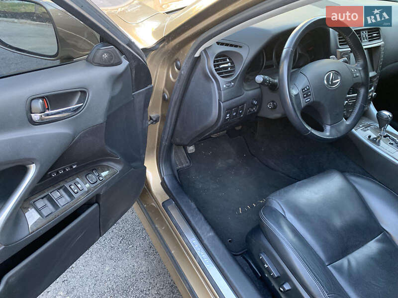 Седан Lexus IS 2009 в Киеве фото 4 Седан Lexus IS 2009 в Киеве