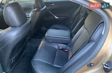 Седан Lexus IS 2009 в 