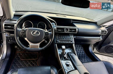 Седан Lexus IS 2014 в 