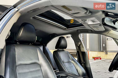 Седан Lexus IS 2014 в 