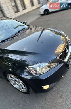 Седан Lexus IS 2005 в 