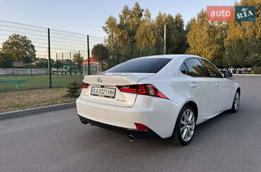 Седан Lexus IS 2013 в 