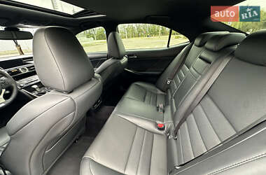 Седан Lexus IS 2014 в 