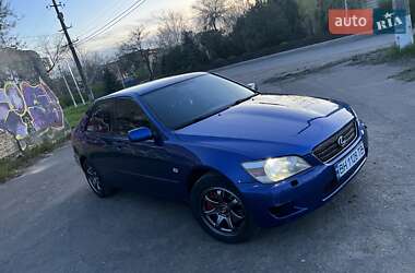 Седан Lexus IS 2001 в 