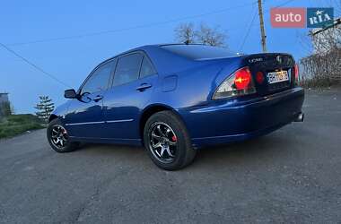 Седан Lexus IS 2001 в 
