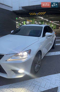 Седан Lexus IS 2013 в 
