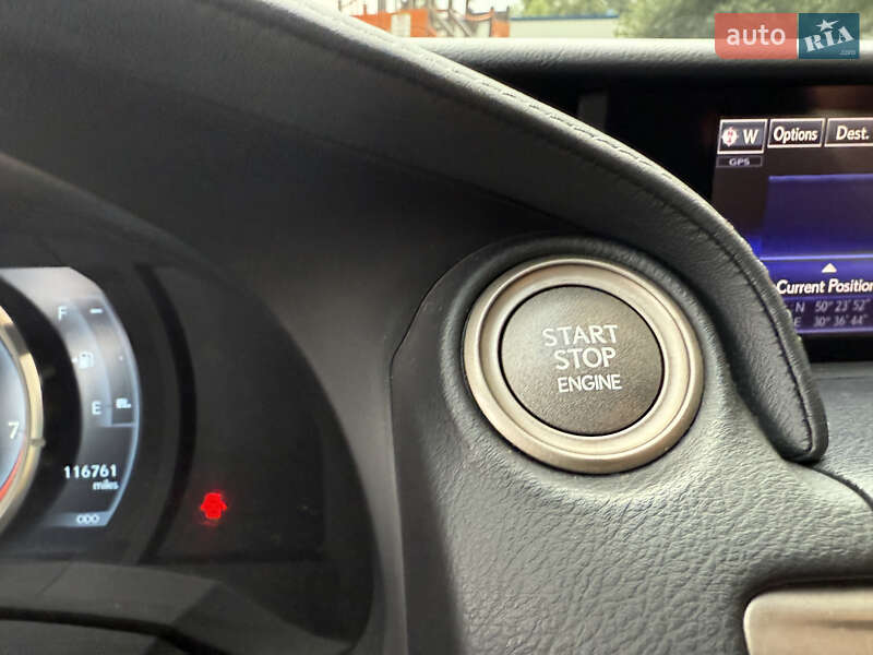 Седан Lexus IS 2013 в Киеве