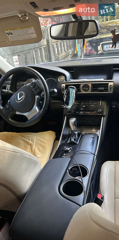 Седан Lexus IS 2013 в Киеве