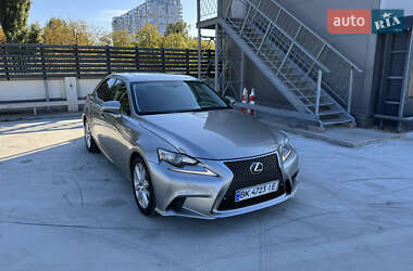 Седан Lexus IS 2014 в 