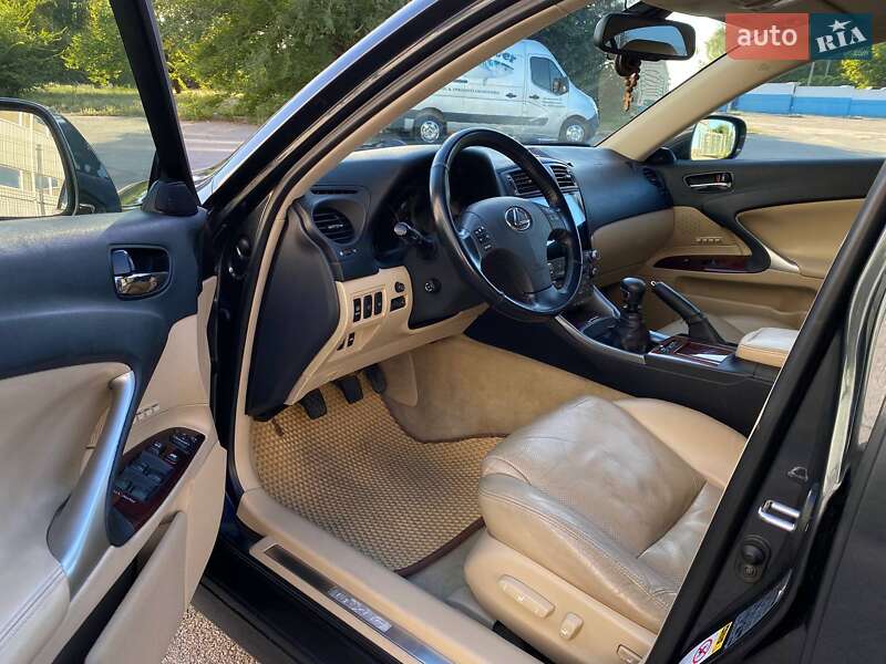 Седан Lexus IS 2007 в Днепре