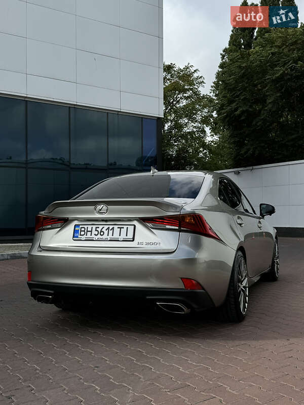 Седан Lexus IS 2017 в Одессе