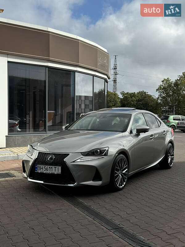 Седан Lexus IS 2017 в Одессе