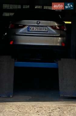Седан Lexus IS 2013 в 