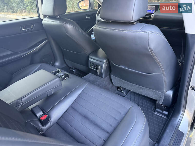 Седан Lexus IS 2013 в Одессе