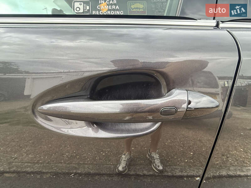 Седан Lexus IS 2009 в Краснограде