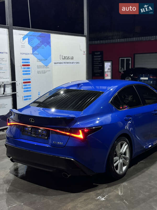 Седан Lexus IS 2021 в Киеве