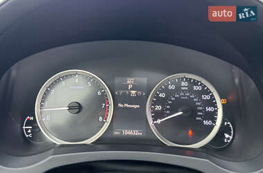 Седан Lexus IS 2014 в 