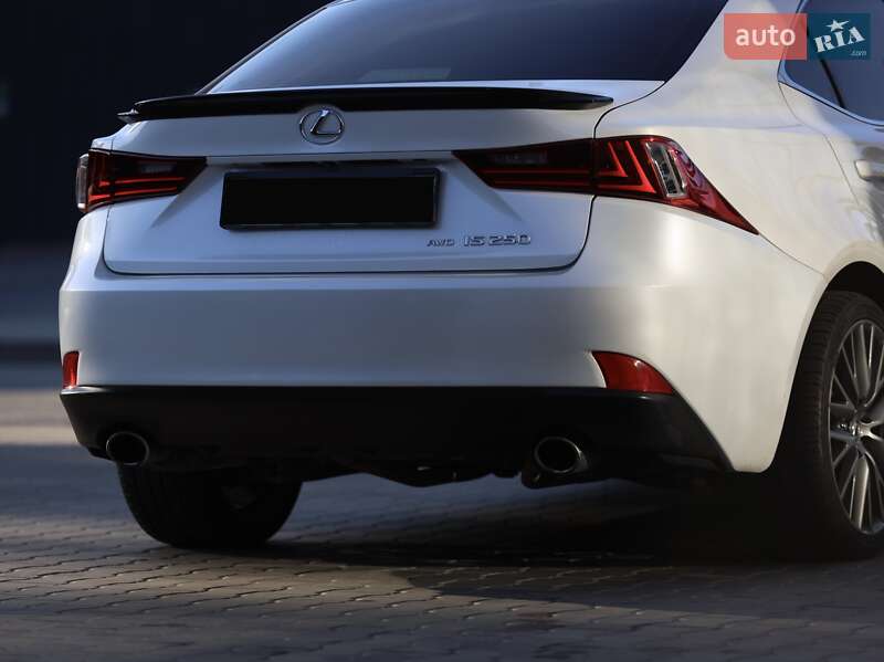 Седан Lexus IS 2013 в Киеве