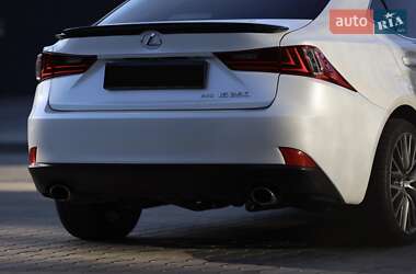 Седан Lexus IS 2013 в 