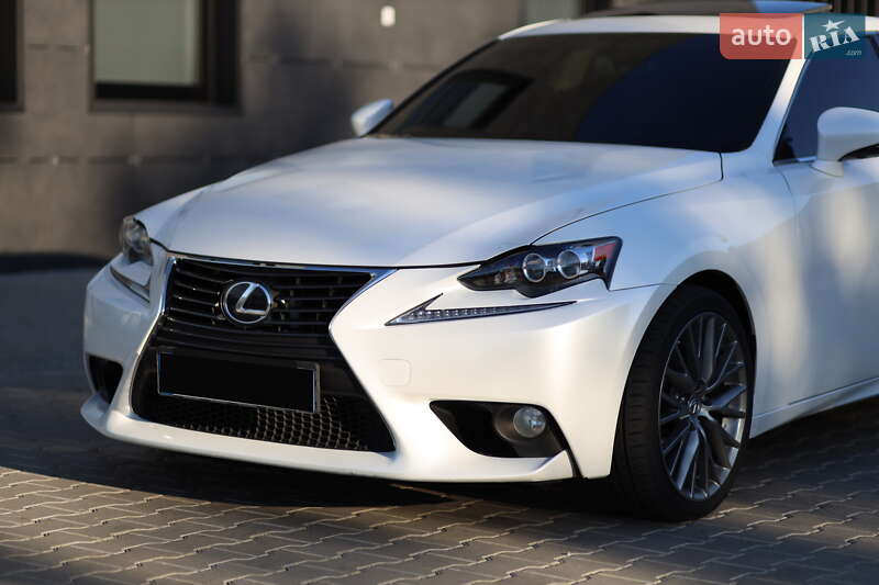 Седан Lexus IS 2013 в Киеве