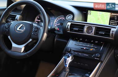 Седан Lexus IS 2013 в 