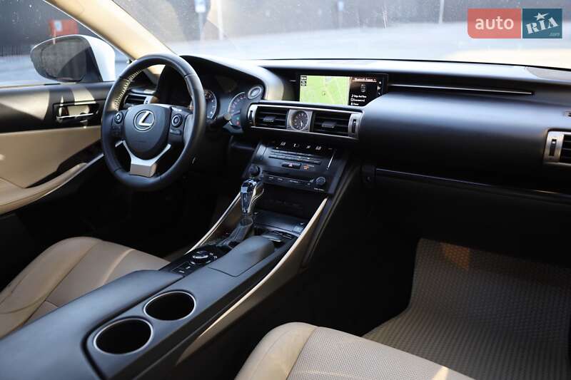 Седан Lexus IS 2013 в Киеве