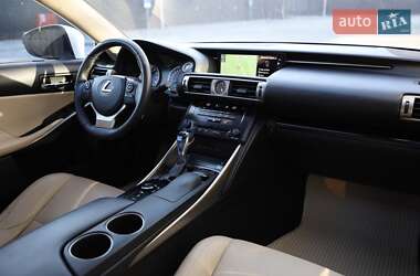 Седан Lexus IS 2013 в 