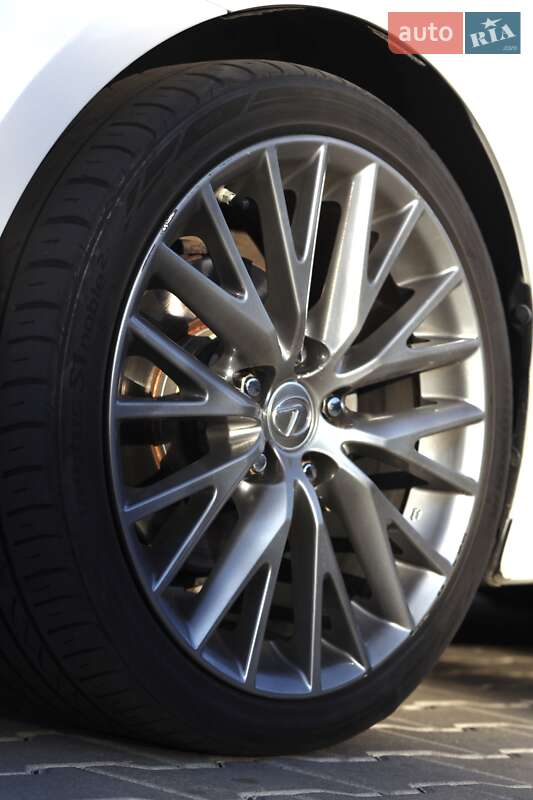Седан Lexus IS 2013 в Киеве
