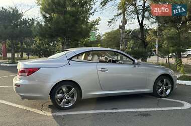 Кабриолет Lexus IS 2010 в 