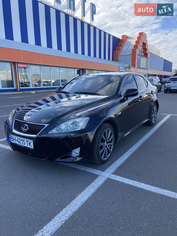 Седан Lexus IS 2005 в 