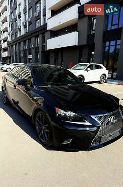 Седан Lexus IS 2016 в 