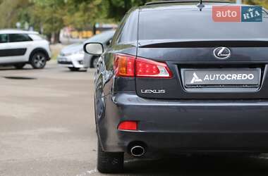 Седан Lexus IS 2010 в 